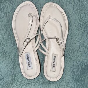 NWOT Steve Madden sandals